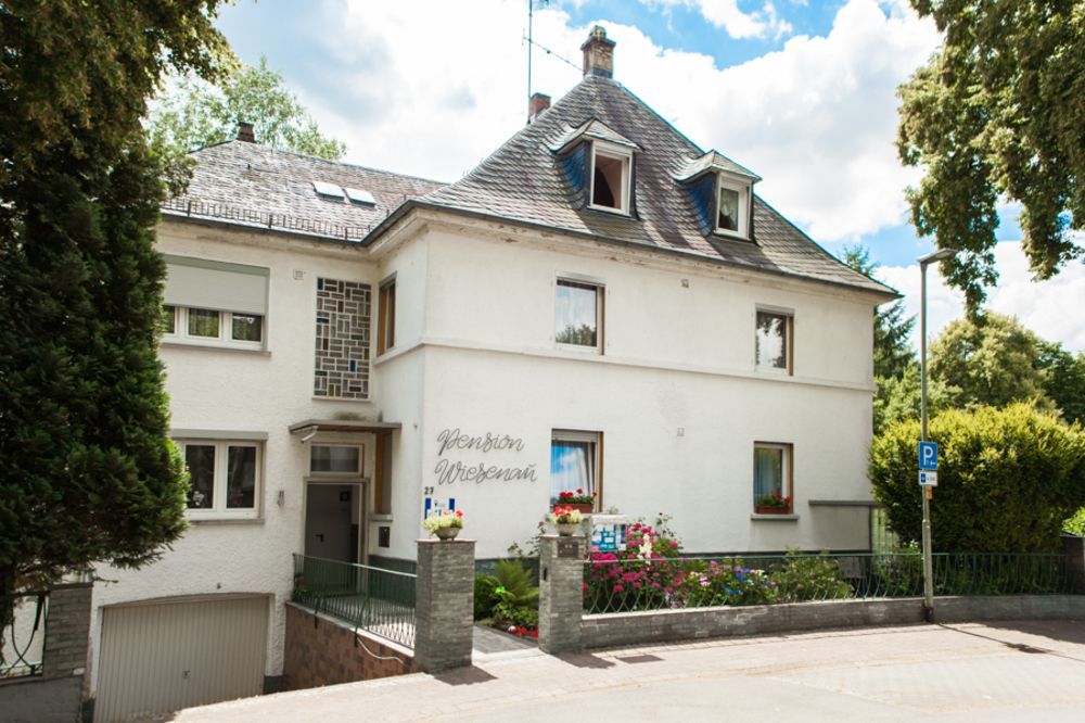 Hotel Pension Wiesenau Bad Salzhausen Exterior photo